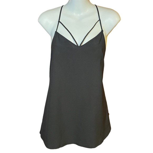 Under Armour Tops - Under Armour Black Razor Back Tank Top-Size M